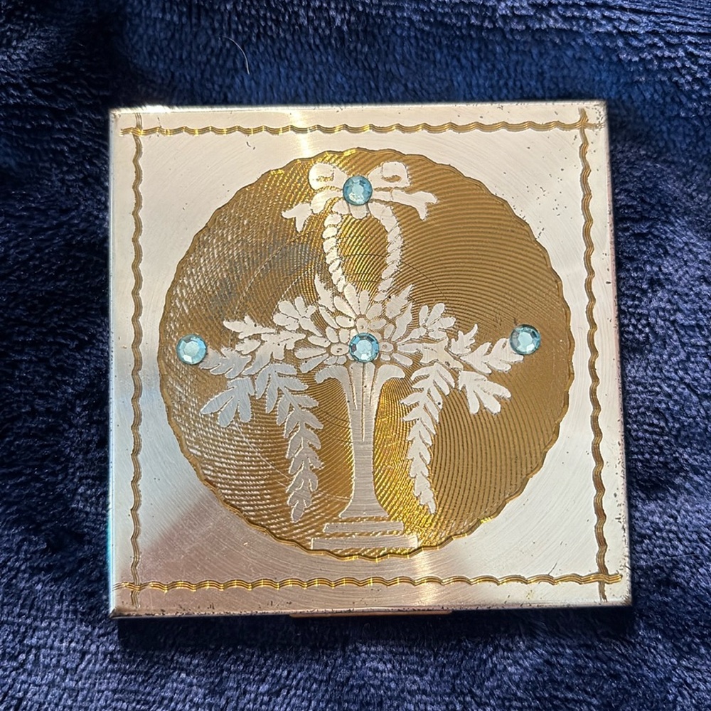 Zell Fifth Avenue Compact